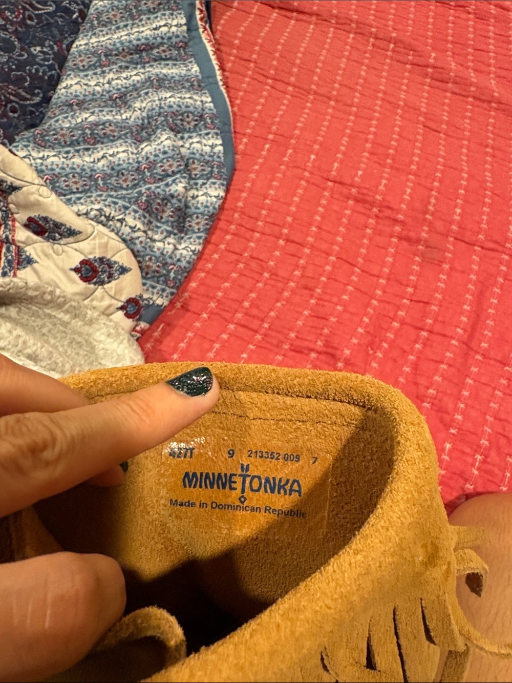 Minnetonka boots - Picture 6 of 10